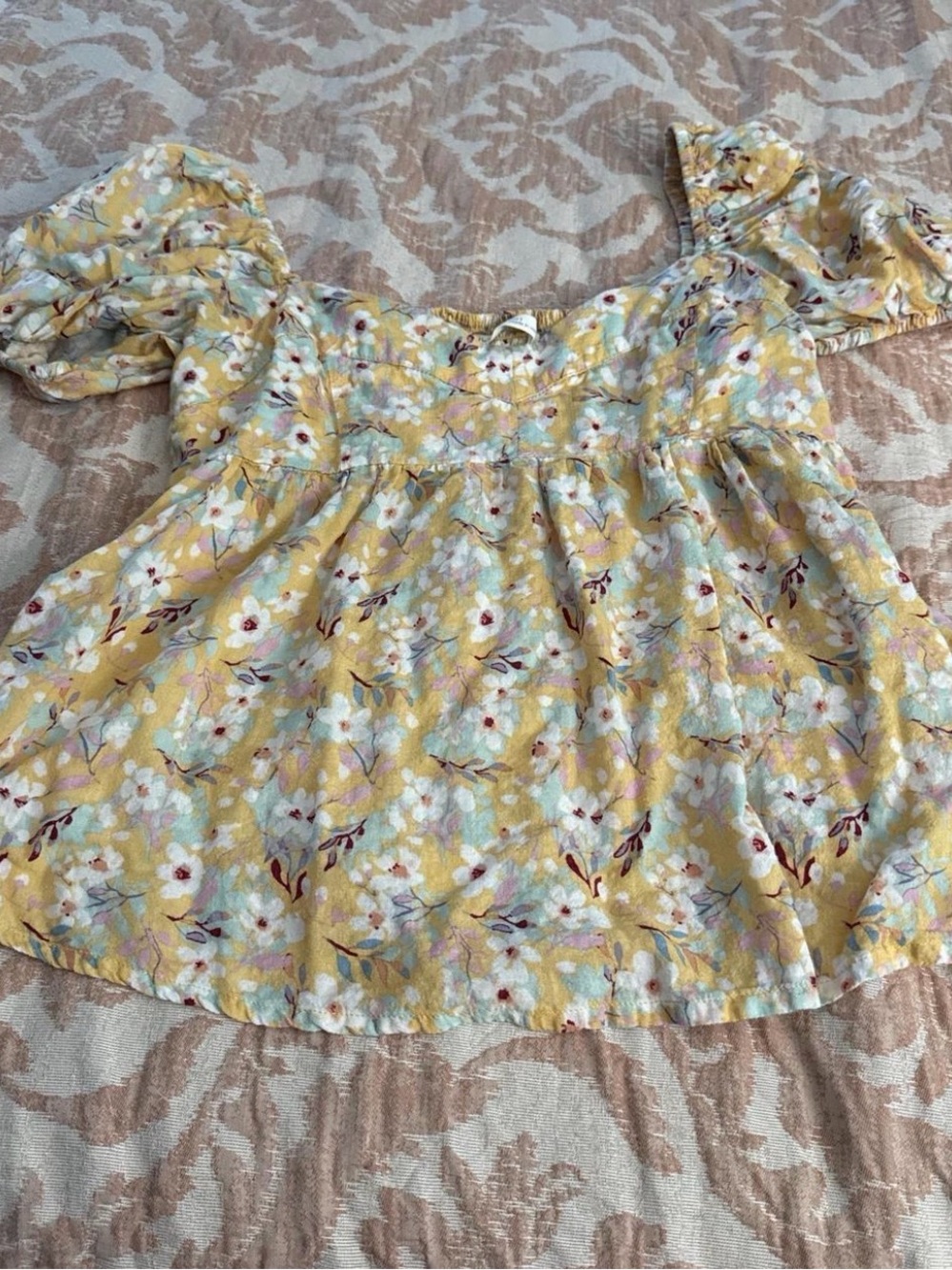BE COOL Yellow Floral Puff-Sleeve Crop Top